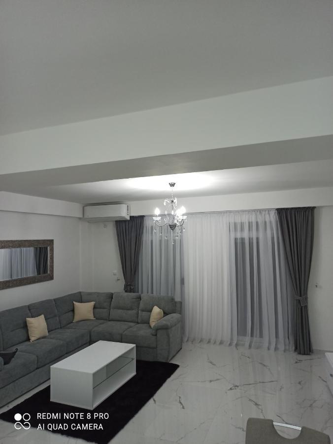 Ata Apartmani. Petrovac Buitenkant foto